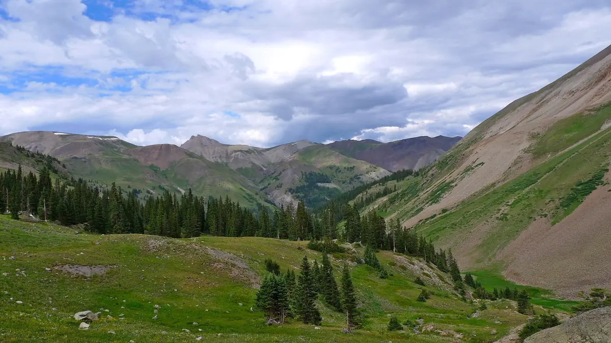 Engineer Pass road on the Alpine Loop