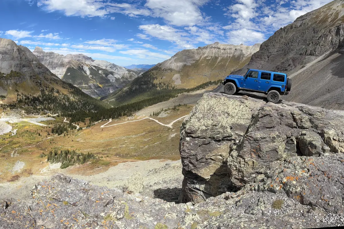 A Jeep above the switchbacks on Imogene Pass