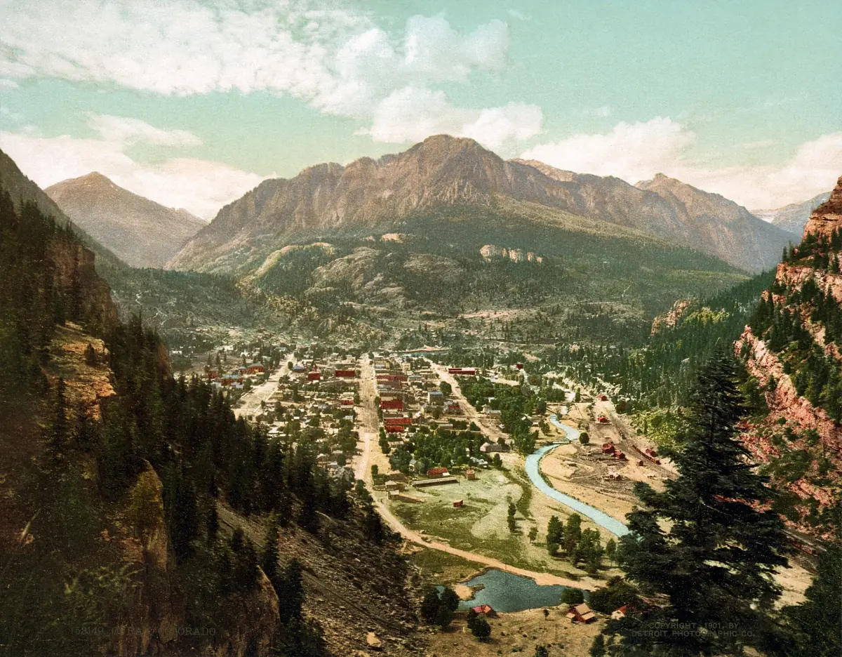 A 1901 Detroit Publishing Co. photochrom print of Ouray.
